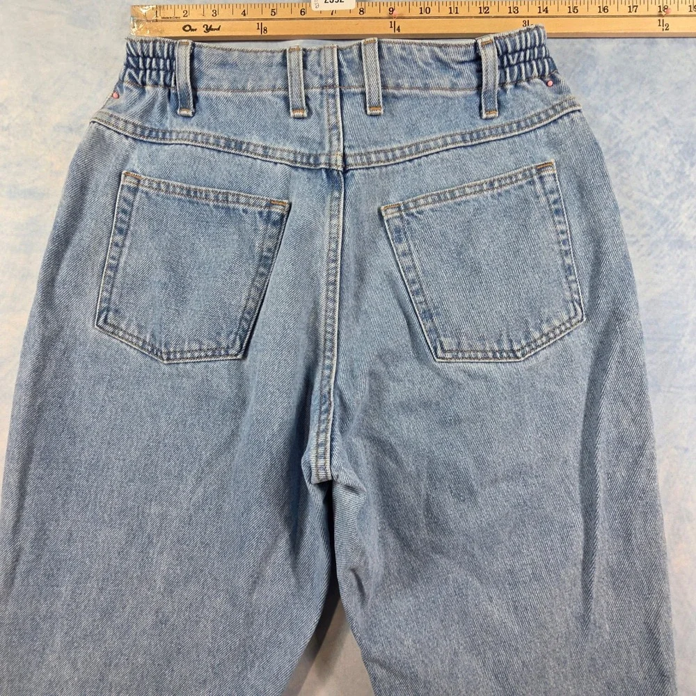 LL Bean Original Fit Relaxed Light‎ Wash High Rise Mom Jeans Womens 8 Pet